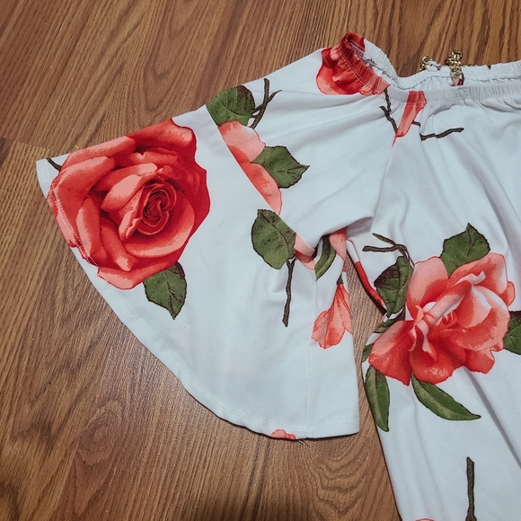 Beautiful Rose off Shoulder top Size 2X - Picture 2 of 5